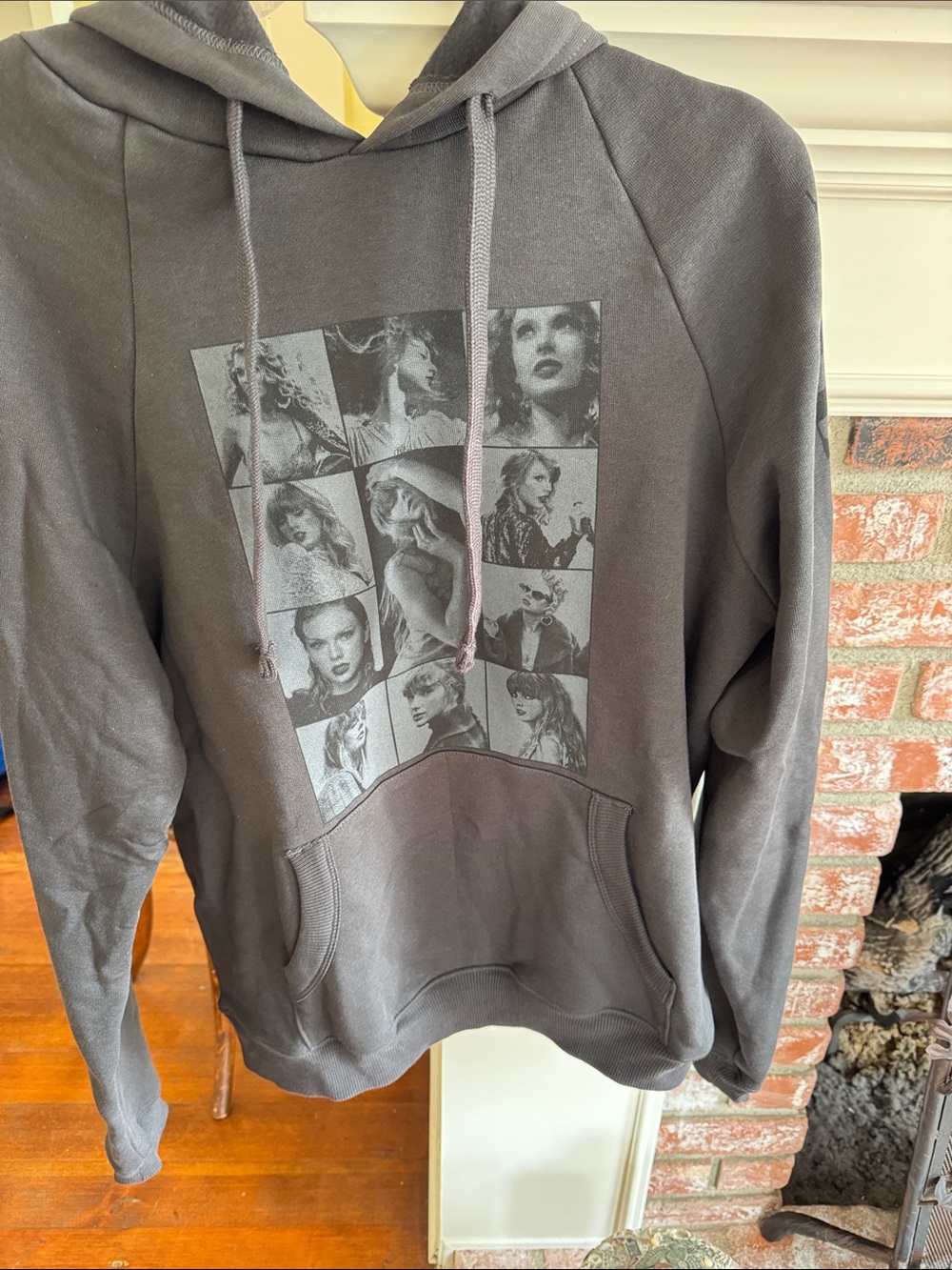 Women’s Taylor Swift Gray Graphic Pullover Hoodie